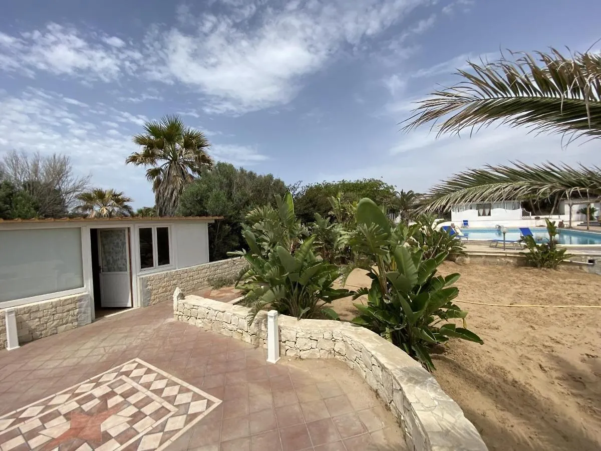 Maganuco Beach Bungalow Hotel Marina di Modica Campeggio
